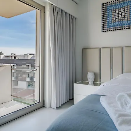 River Town View - Luxury With Jacuzzi On Terrace شقة فيانا دو كاستيلو