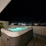 Apartment River Town View - Luxury With Jacuzzi On Terrace