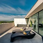 River Town View - Luxury With Jacuzzi On Terrace Apartment