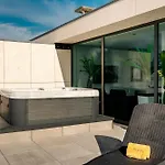 Apartment River Town View - Luxury With Jacuzzi On Terrace *