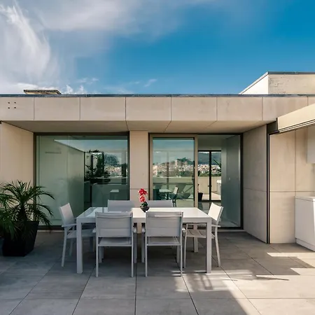 River Town View - Luxury With Jacuzzi On Terrace Apartment