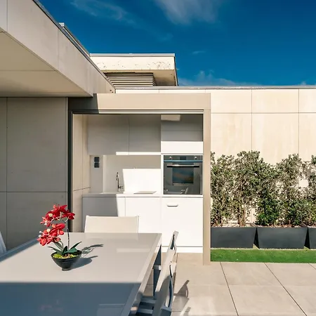 Apartment River Town View - Luxury With Jacuzzi On Terrace