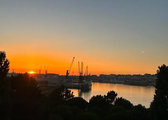 River Town View - Luxury With Jacuzzi On Terrace Apartment *