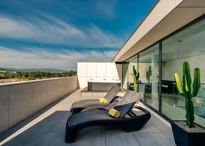 River Town View - Luxury With Jacuzzi On Terrace Apartment