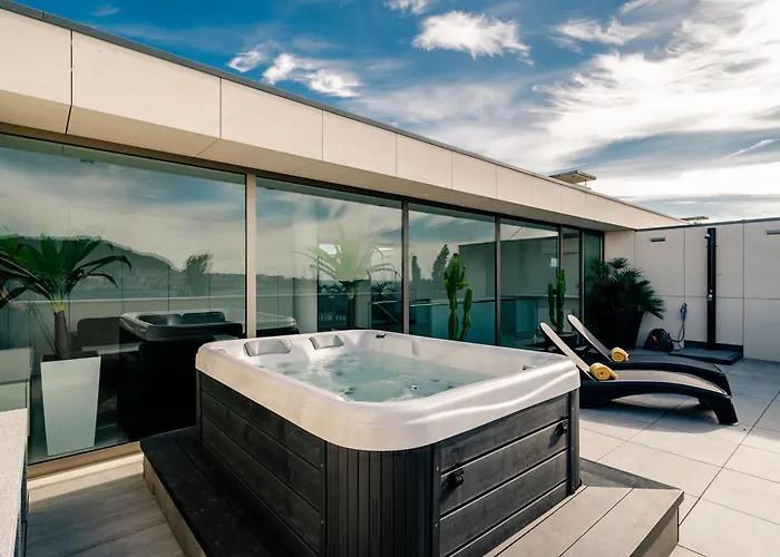 River Town View - Luxury With Jacuzzi On Terrace Apartment *